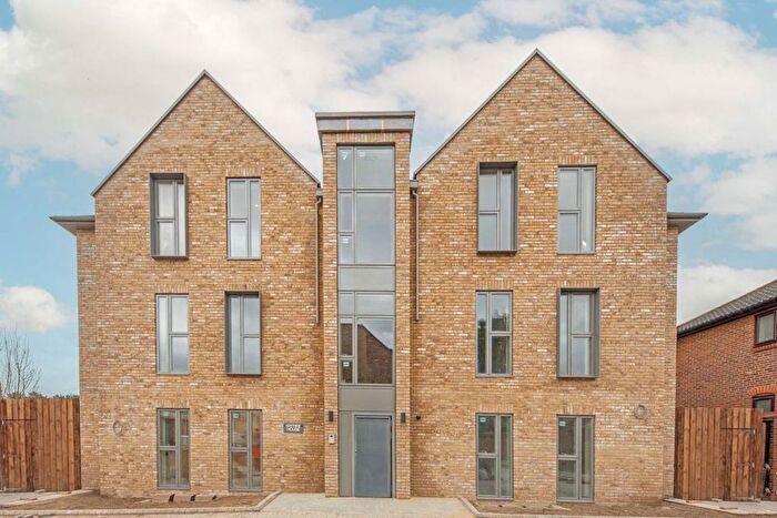 2 Bedroom Flat To Rent In Hampden Road, Kingston Upon Thames, KT1