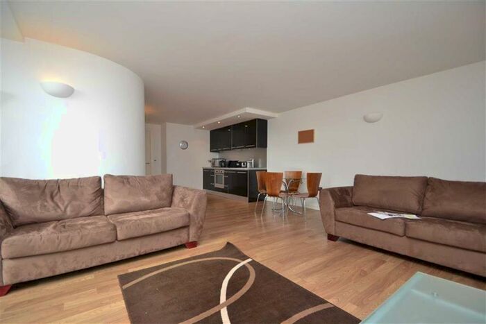 2 Bedroom Flat To Rent In West Point, Wellington Street, LS1