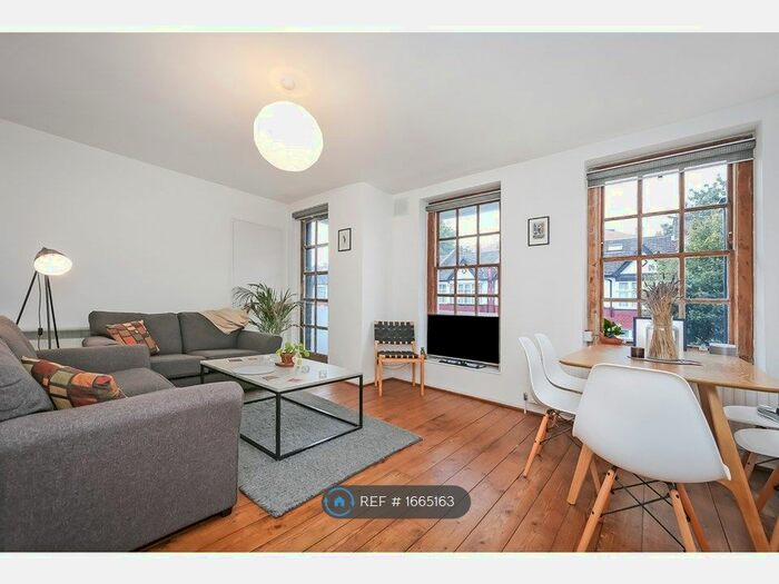 2 Bedroom Flat To Rent In Biddestone Road, London, N7