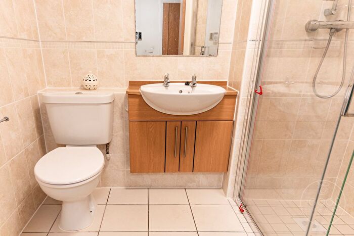 1 Bedroom Flat For Sale In Hanna Court, Handforth, SK9