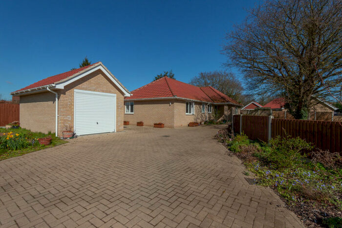 3 Bedroom Detached Bungalow For Sale In The Meadows, Hollesley Woodbridge, IP12