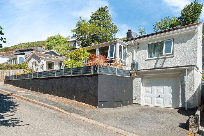 4 Bedroom Bungalow For Sale In Keveral Gardens, Seaton, Torpoint, Cornwall, PL11