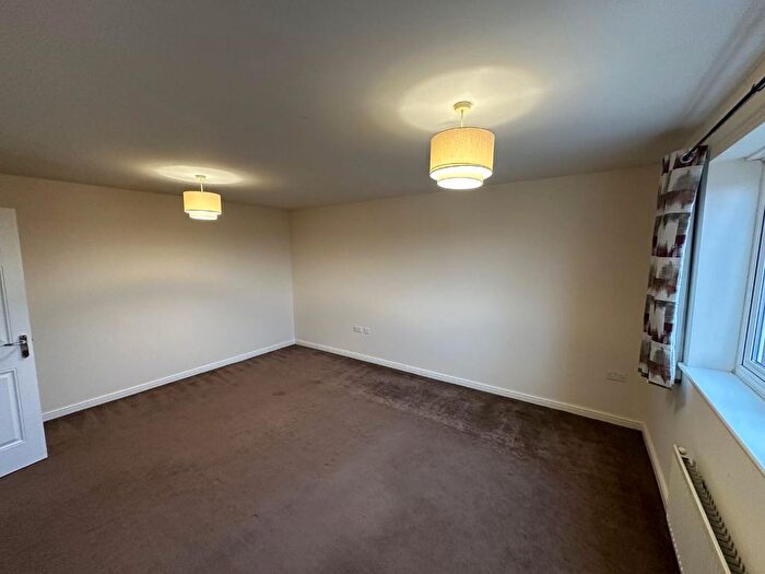 1 Bedroom Flat For Sale In Kingston House, Millgrove Street, Redhouse, SN25