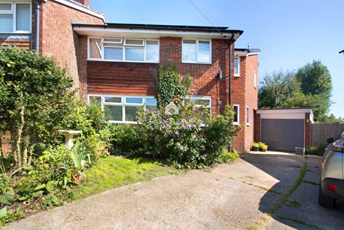 4 Bedroom End Of Terrace House For Sale In Fullers Close Kelvedon, CO5