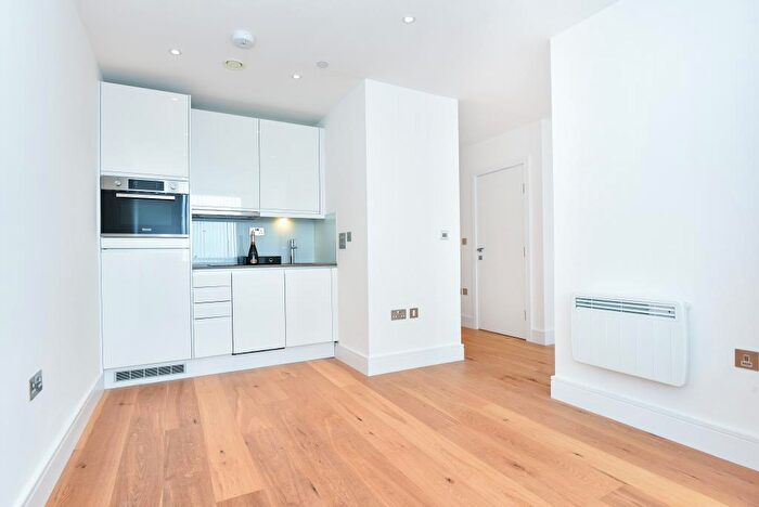 Apartment To Rent In Skyline, Slough Centre, SL1