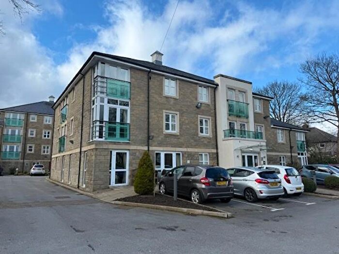 1 Bedroom Apartment For Sale In Highfield Road, Idle, Bradford, BD10