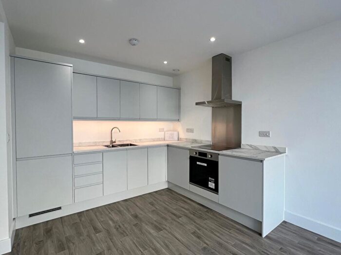 3 Bedroom Town House To Rent In Lescar Road, Waverley, Rotherham, S60
