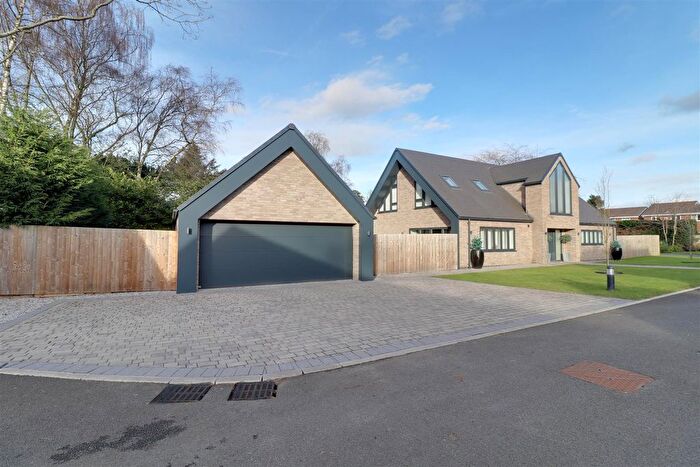 5 Bedroom Detached House For Sale In Leycroft Drive, Alsager, ST7