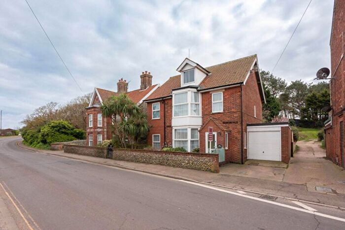 4 Bedroom Detached House For Sale In High Street, East Runton, NR27