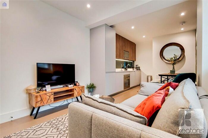 1 Bedroom Flat To Rent In Eric Street, Bow, London, E3