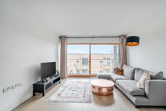 1 Bedroom Flat For Sale In Vinery Way, Hammersmith, London, W6