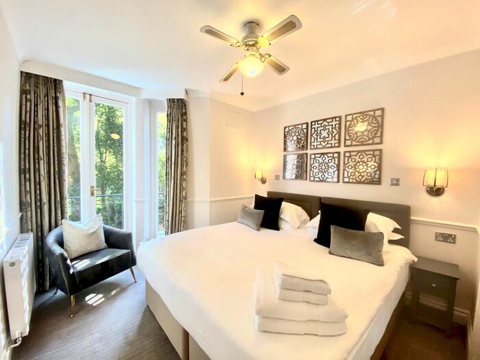 2 Bedroom Flat To Rent In Collingham Gardens, South Kensington, London, SW5