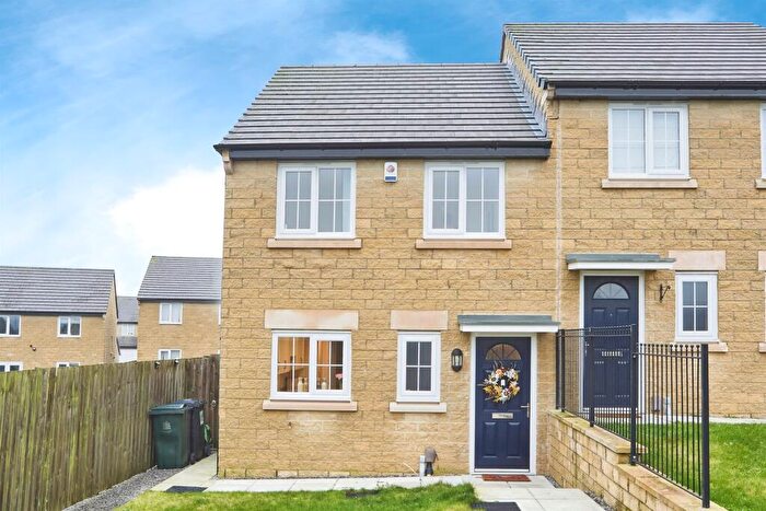 3 Bedroom Semi Detached House For Sale In Meadowlands, Allerton, Bradford, BD15