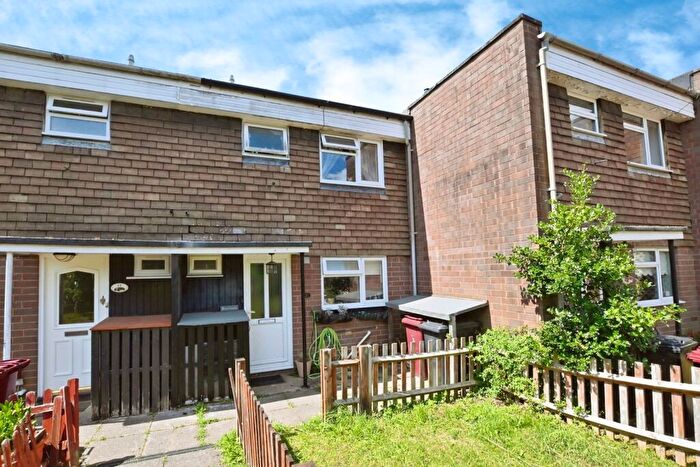 3 Bedroom Terraced House For Sale In Crossfield, Fernhurst, Haslemere, West Sussex, GU27