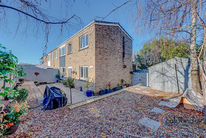 4 Bedroom End Of Terrace House For Sale In Tasman Close Stanford-Le-Hope, SS17