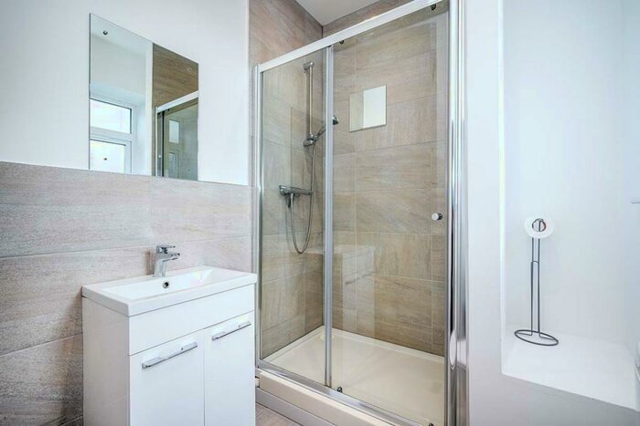 Flat To Rent In Derrys Cross, Plymouth, PL1