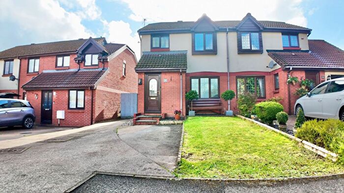 3 Bedroom Semi-Detached House For Sale In Priorsgate, Oakdale, NP12