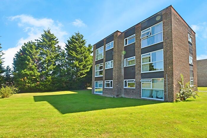 1 Bedroom Flat To Rent In Spencer Road, Isleworth, TW7