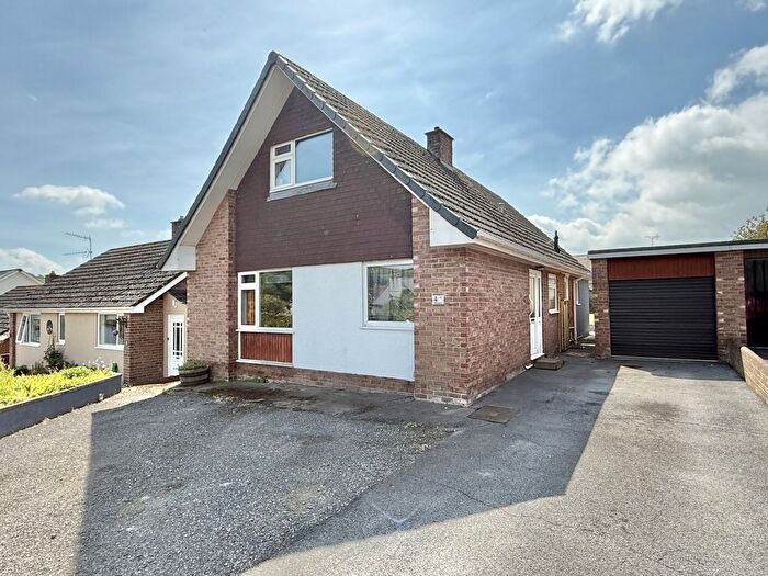 4 Bedroom Detached House For Sale In Rayners, Kennford, EX6
