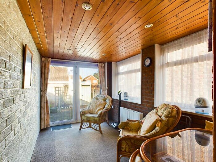 2 Bedroom Detached Bungalow For Sale In Camelot Gardens, Sutton-On-Sea, LN12