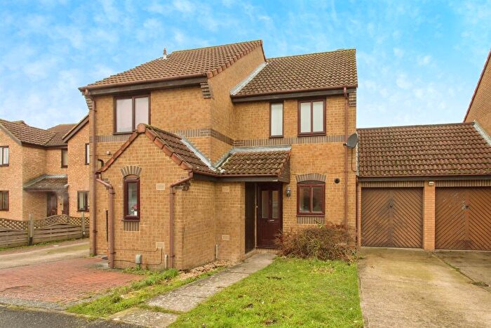 2 Bedroom Semi-Detached House For Sale In Teasel Way, Cambridge, CB1