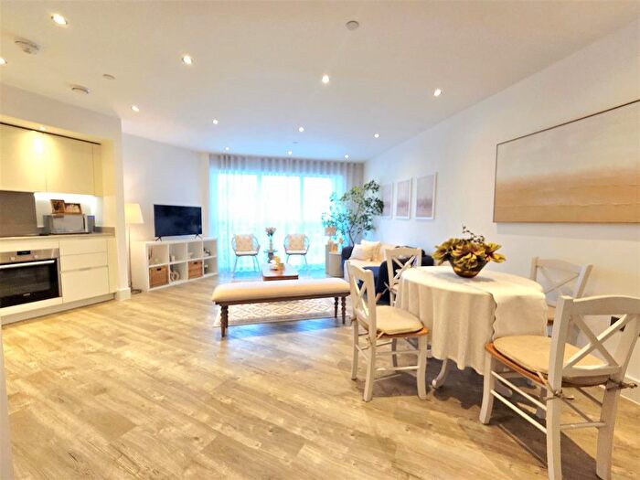 2 Bedroom Flat To Rent In Lyon Road, Harrow, HA1