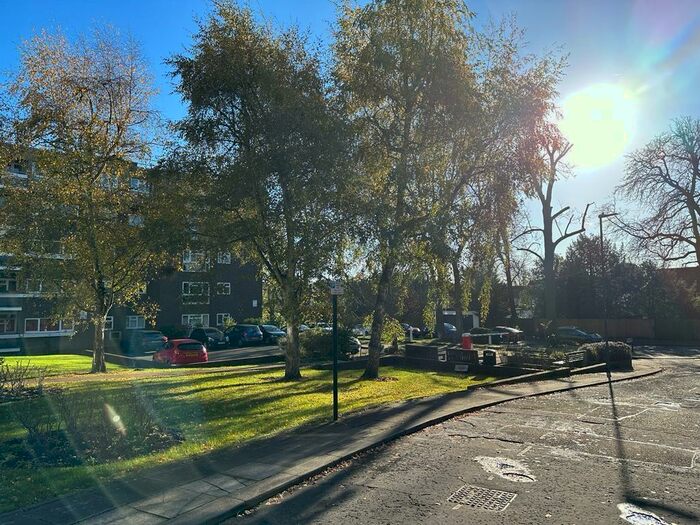 1 Bedroom Flat To Rent In Lodge Close, Edgware, HA8