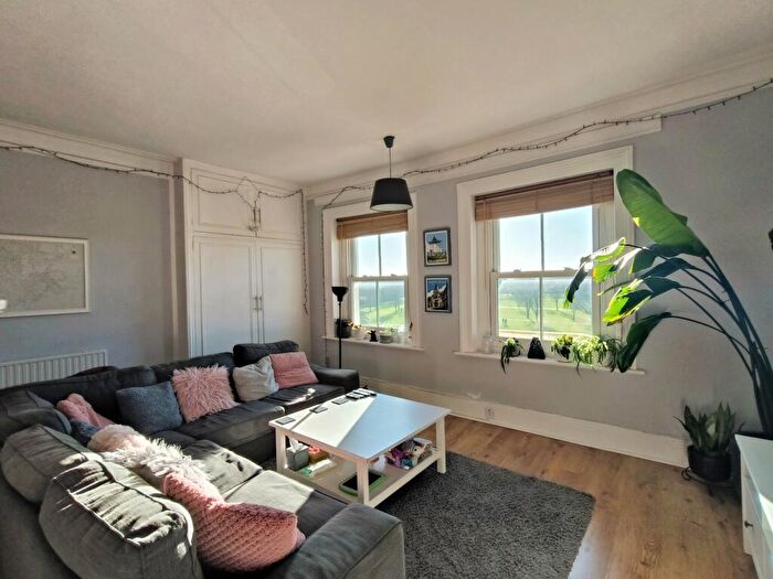 2 Bedroom Apartment To Rent In Clarence Parade, Southsea, PO5