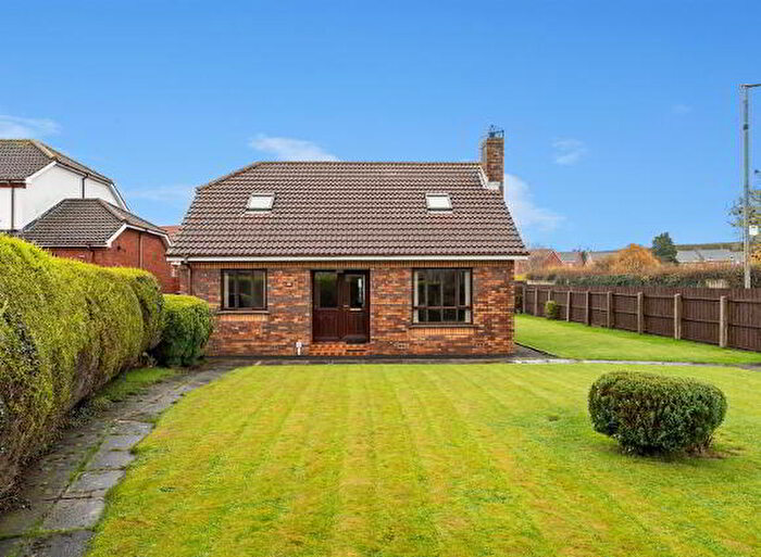 2 Bedroom House For Sale In Oakland Grove, Ballynahinch, BT24