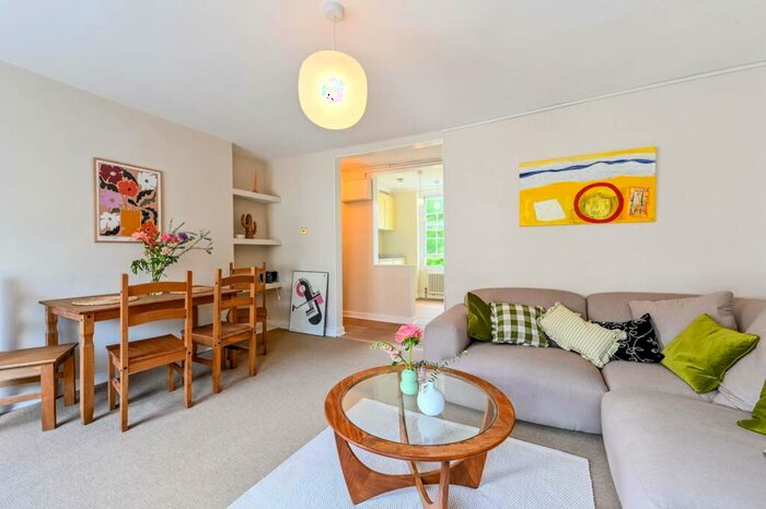 2 Bedroom Flat To Rent In Sekforde Street, Islington, London, EC1R