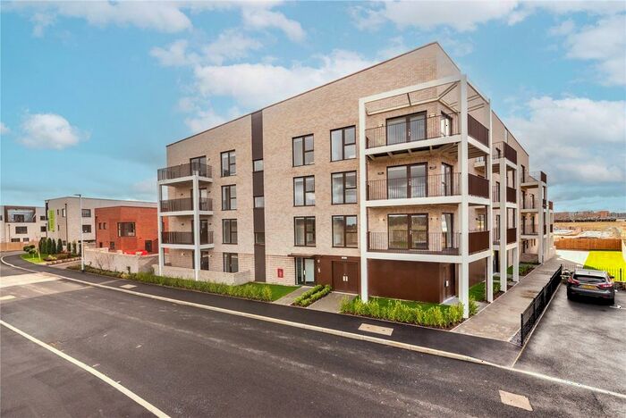 2 Bedroom Flat To Rent In Genome Close, Cambridge, Cambridgeshire, CB24