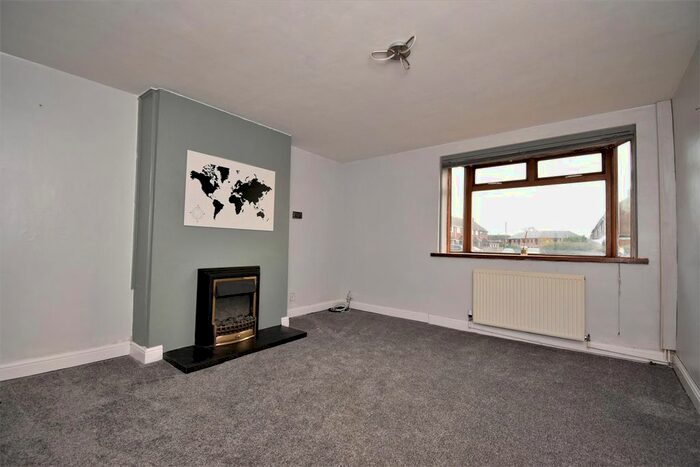 3 Bedroom Semi-Detached House To Rent In Asterby Road, Scunthorpe, DN17