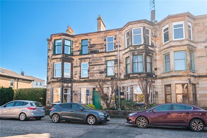 2 Bedroom Apartment For Sale In Greenlaw Avenue, Paisley, PA1