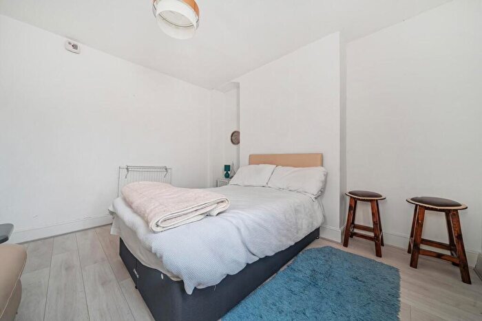 3 Bedroom Terraced House For Sale In Ashmead Road, St Johns, SE8
