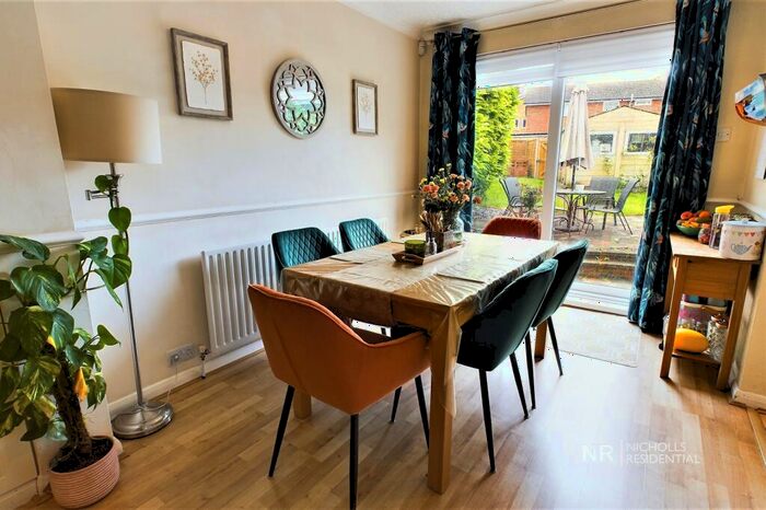 3 Bedroom End Of Terrace House For Sale In Ashby Avenue, Chessington, Surrey., KT9