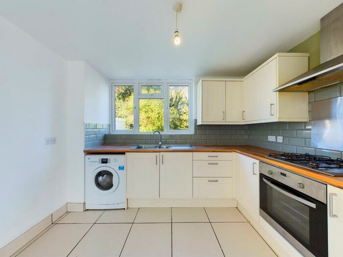 1 Bedroom Apartment To Rent In Wood View, Hemel Hempstead, Hertfordshire, HP1