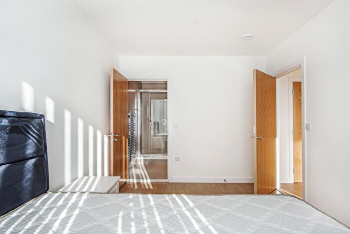 2 Bedroom Apartment To Rent In Royal Winchester House, Bracknell, RG12