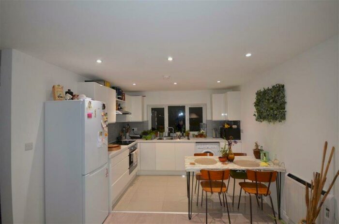 1 Bedroom Flat To Rent In Preston Road, Harrow, Middlesex, HA3