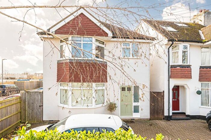 2 Bedroom Flat To Rent In Egerton Road, Twickenham, TW2