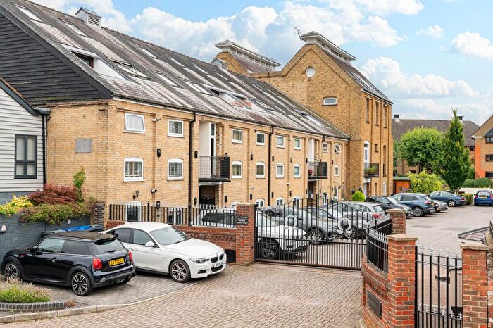2 Bedroom Apartment For Sale In Star Street, Ware, SG12
