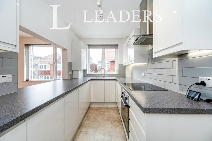 2 Bedroom Apartment To Rent In Lennox Road South, Southsea, PO5