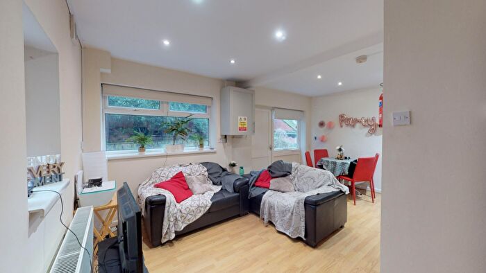 4 Bedroom Terraced House To Rent In Weston Avenue, Nottingham, NG7