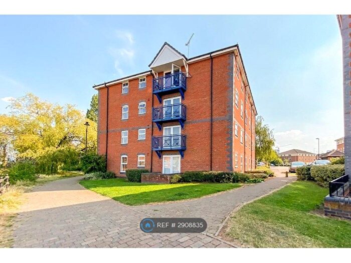 2 Bedroom Flat To Rent In Drapers Fields, Coventry, CV1