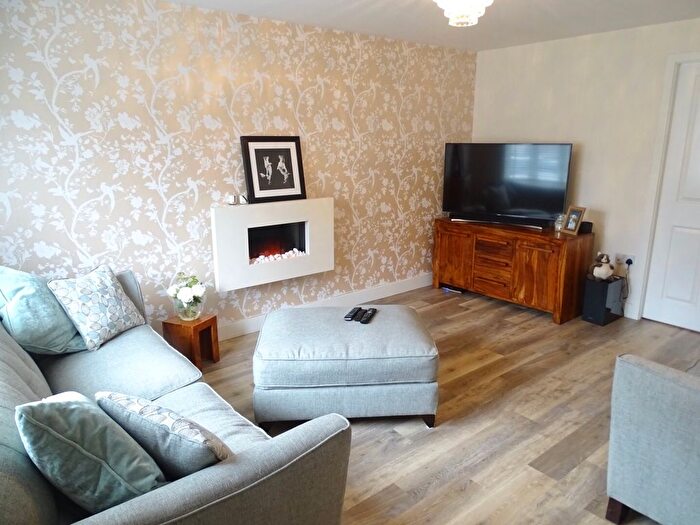 3 Bedroom Semi Detached House To Rent In Circuit Drive, Nottingham, NG10