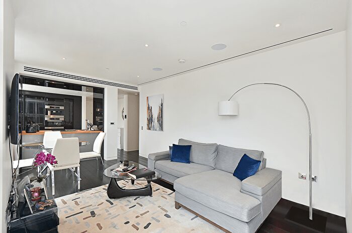 1 Bedroom Flat To Rent In The Heron, London, EC2Y