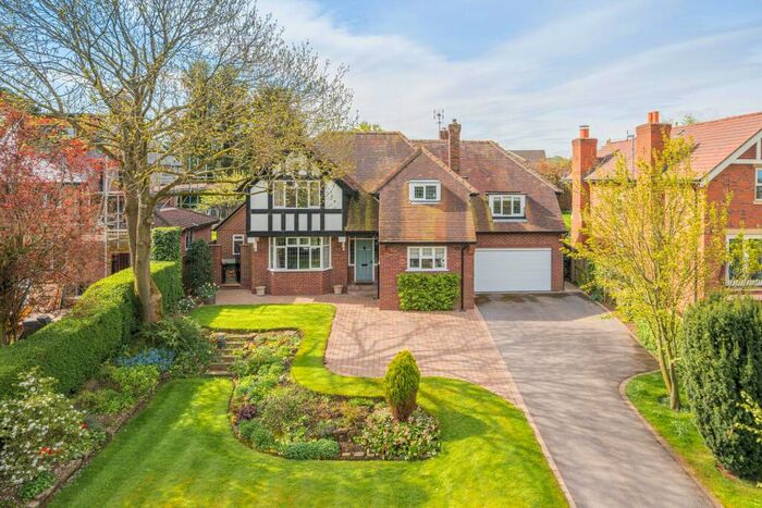 4 Bedroom Detached House For Sale In Drury Lane, Pannal, HG3