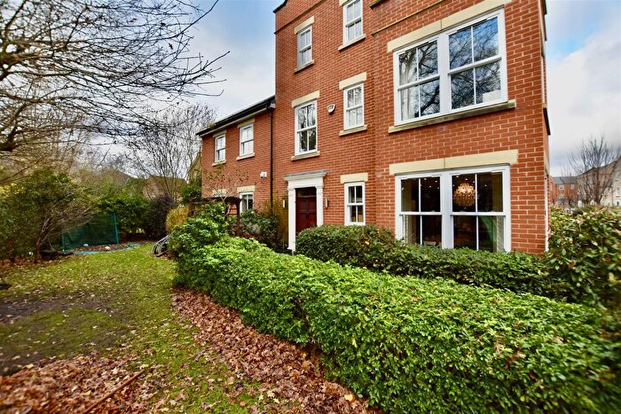 5 Bedroom Detached House To Rent In Rockbourne Road, Sherfield-On-Loddon, Hook, RG27