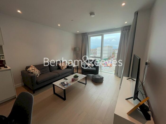1 Bedroom Flat To Rent In Lockgate Road, Lockgate Road, SW6