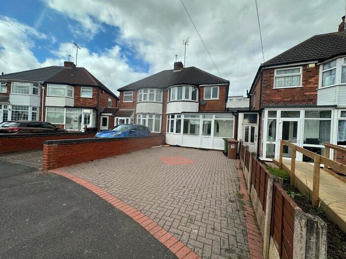 3 Bedroom House To Rent In Wellsford Avenue, Solihull, B92