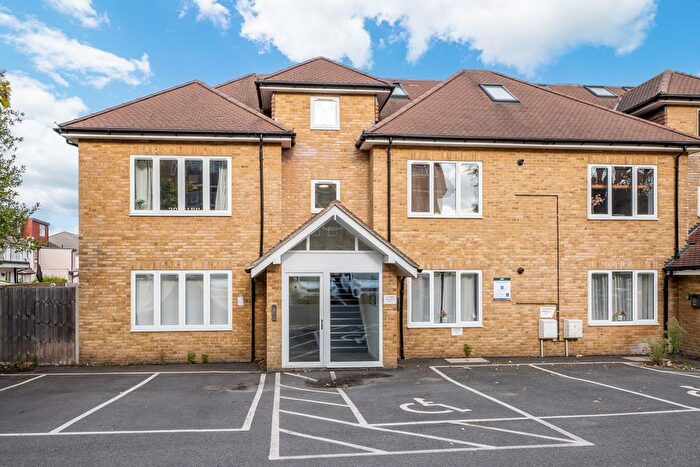 2 Bedroom Flat For Sale In Sutton Common Road, Sutton, SM1